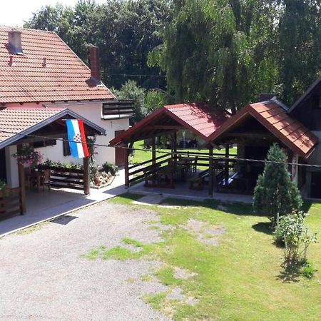 Apartments With A Parking Space Smoljanac, Plitvice - 12345 외부 사진