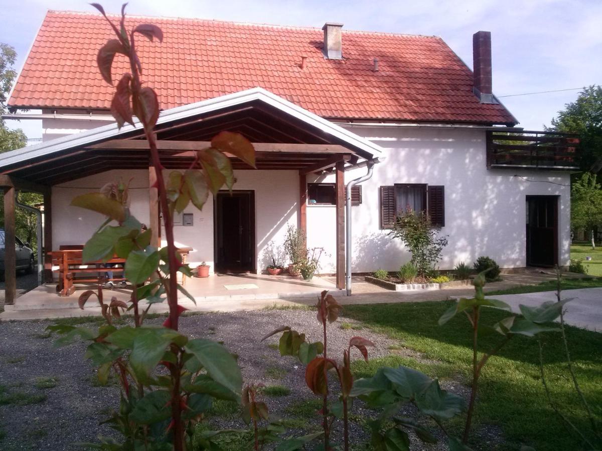 Apartments With A Parking Space Smoljanac, Plitvice - 12345 외부 사진
