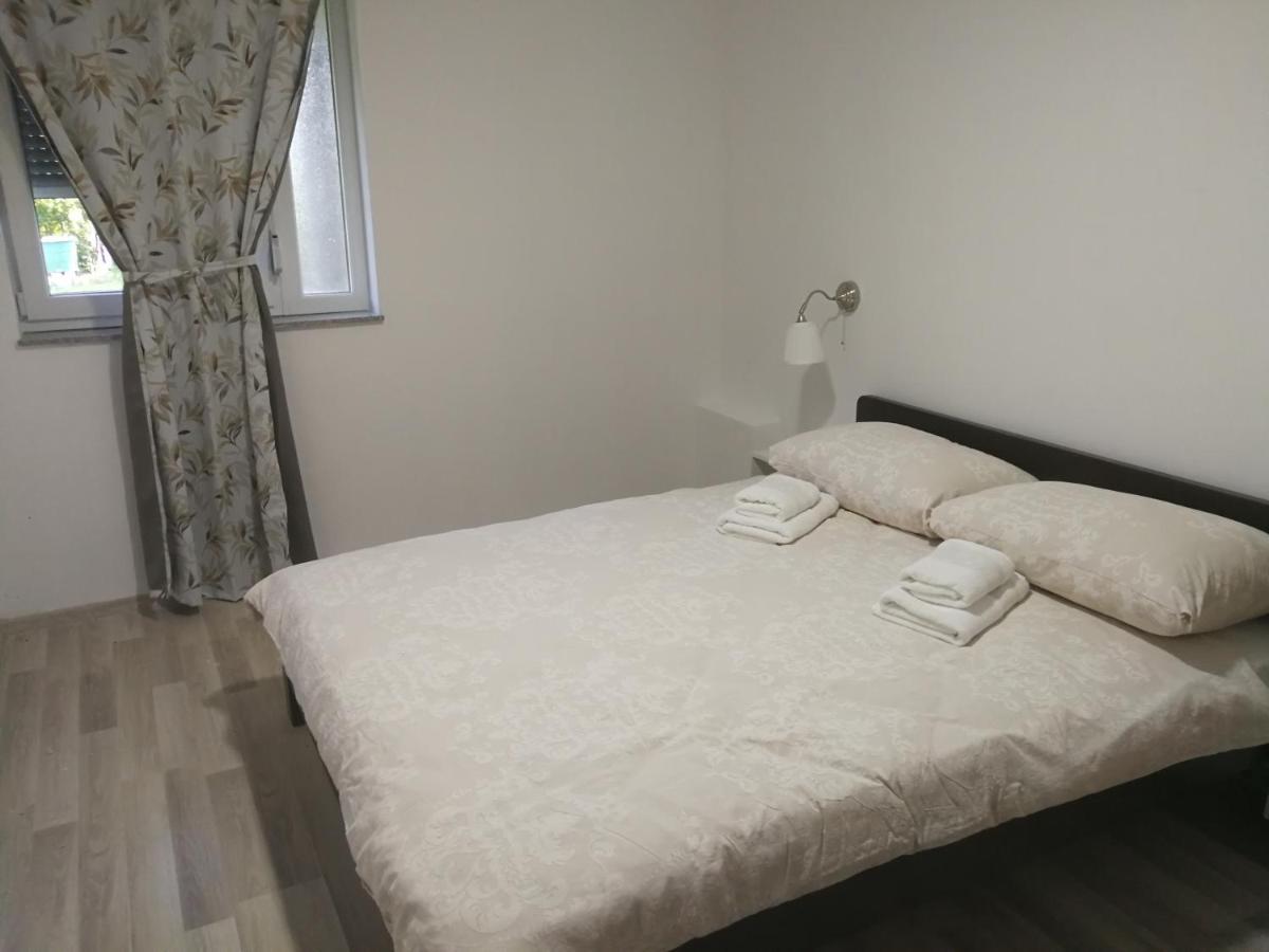 Apartments With A Parking Space Smoljanac, Plitvice - 12345 외부 사진