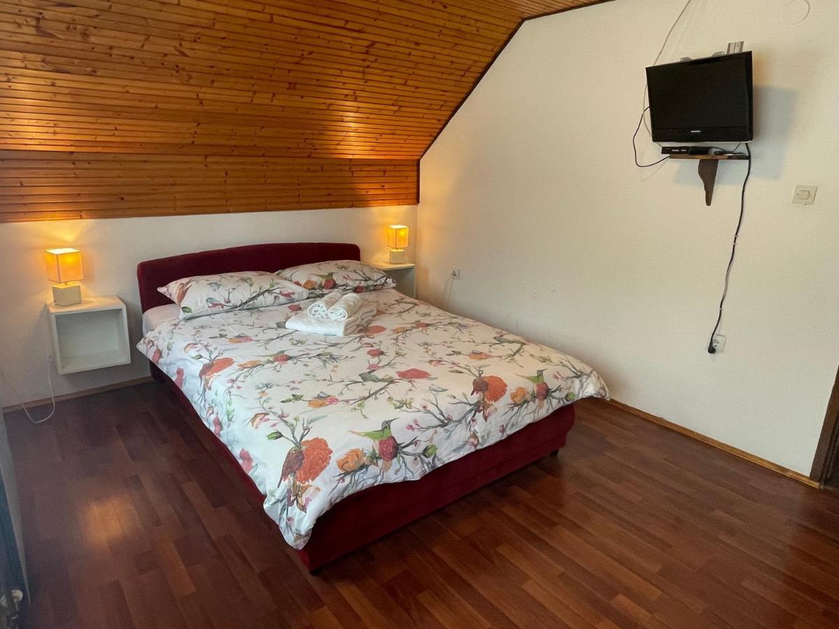 Apartments With A Parking Space Smoljanac, Plitvice - 12345 외부 사진