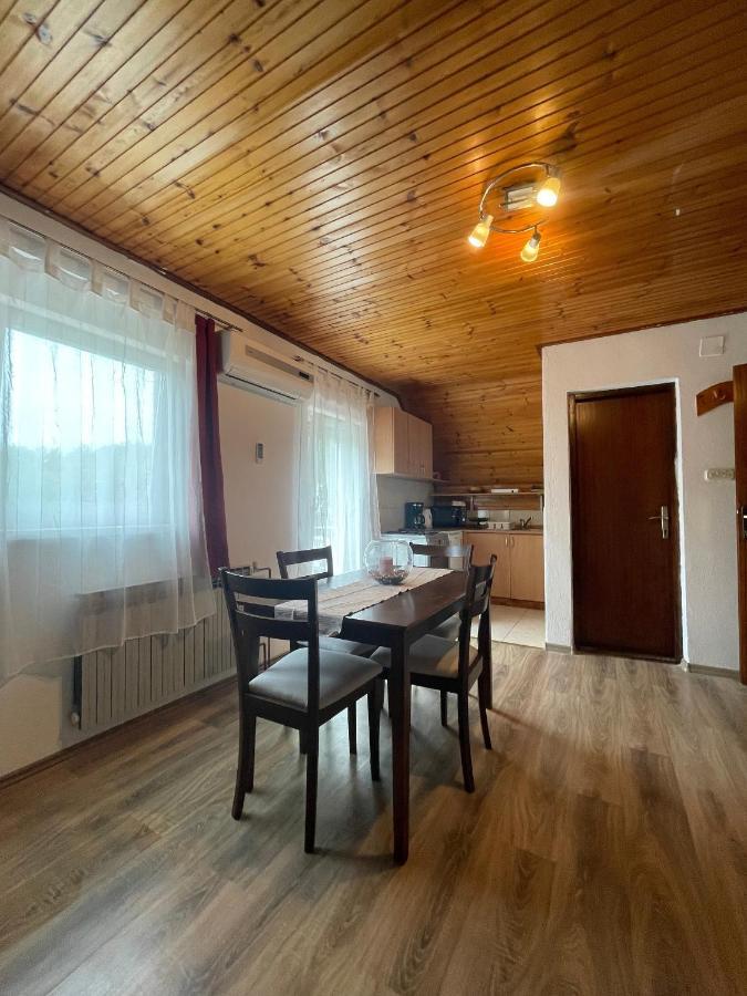 Apartments With A Parking Space Smoljanac, Plitvice - 12345 외부 사진