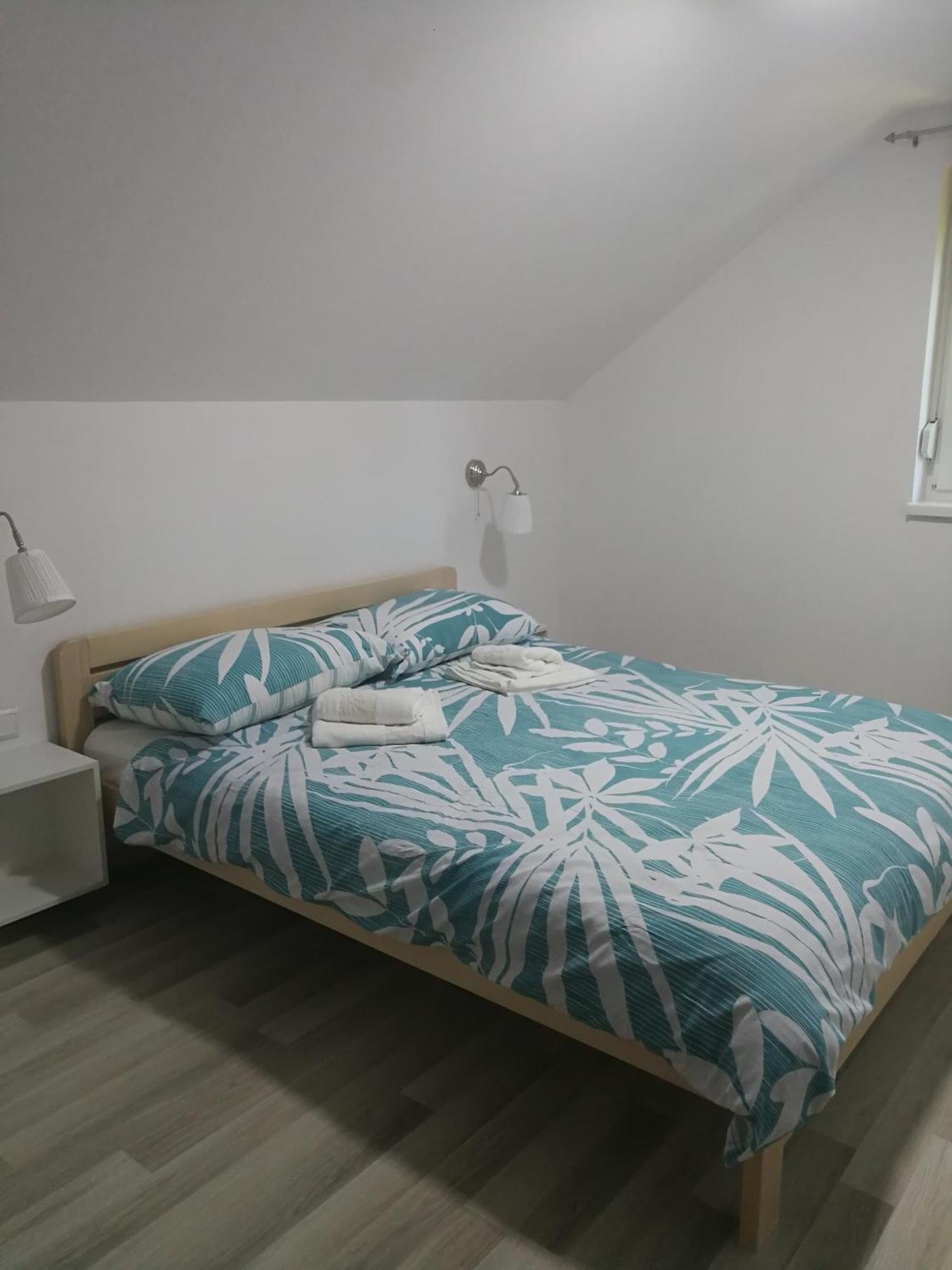 Apartments With A Parking Space Smoljanac, Plitvice - 12345 객실 사진